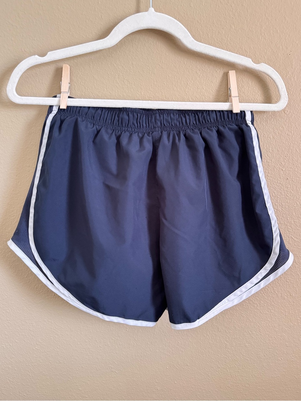 Nike Dri-FIT Tempo Running Shorts Small Black  White Athletic Gym Running Shorts - Picture 2 of 3